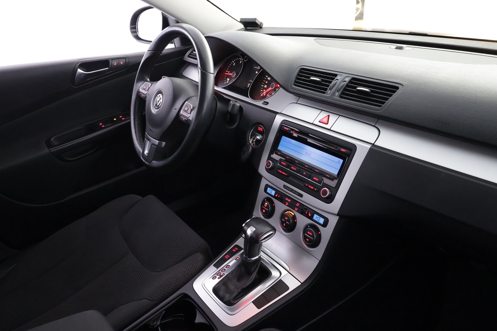 VOLKSWAGEN Passat 2010