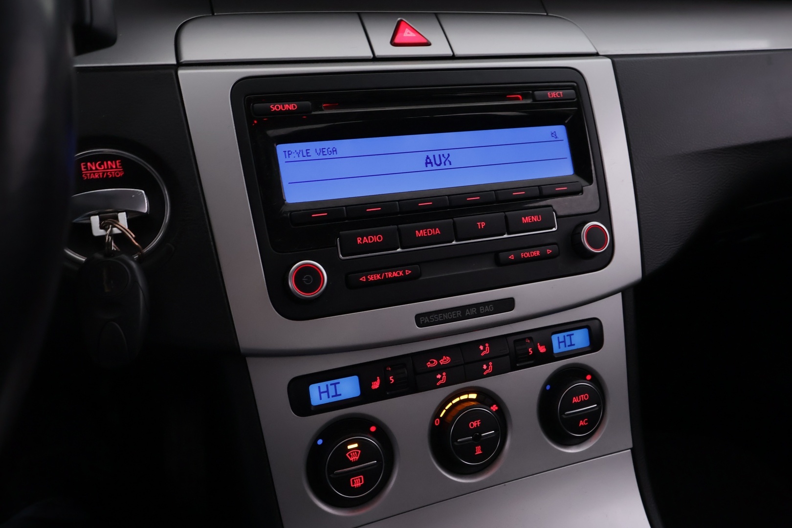 VOLKSWAGEN Passat 2010