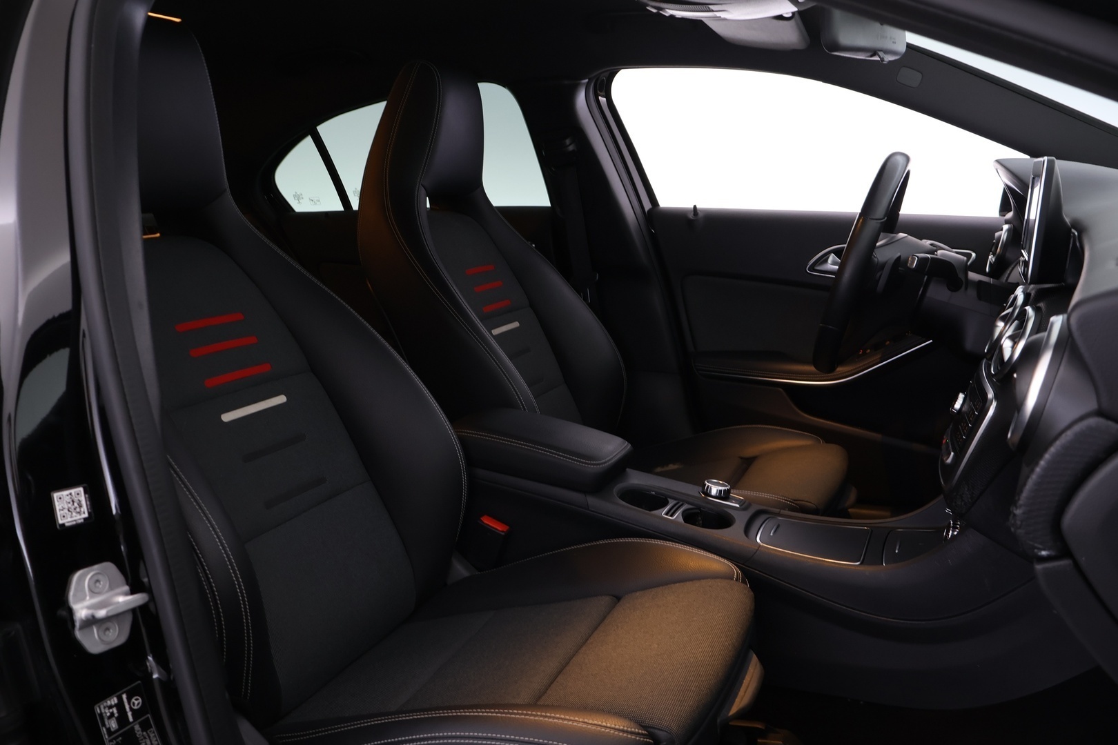 MERCEDES-BENZ A 2018