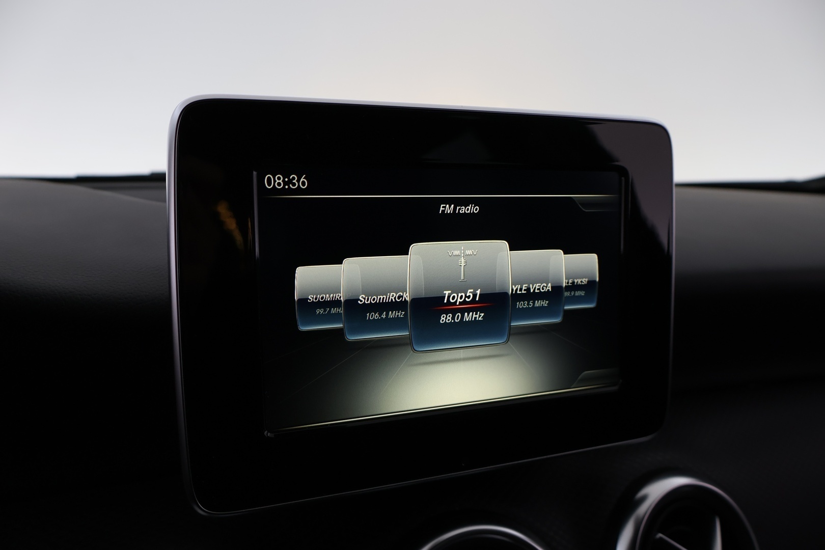 MERCEDES-BENZ A 2018