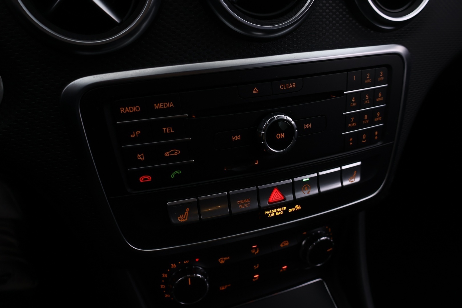 MERCEDES-BENZ A 2018