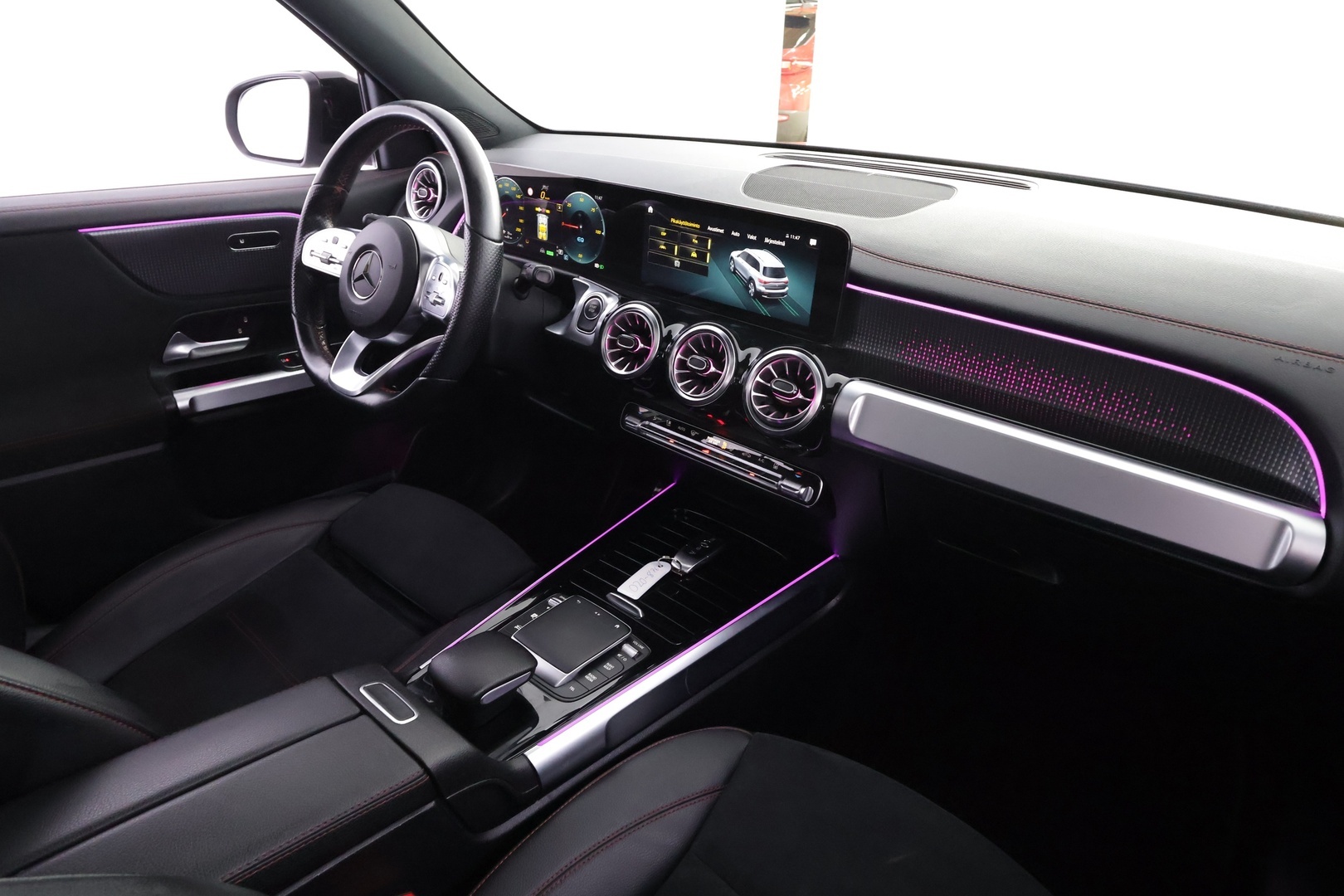 MERCEDES-BENZ EQB 2022