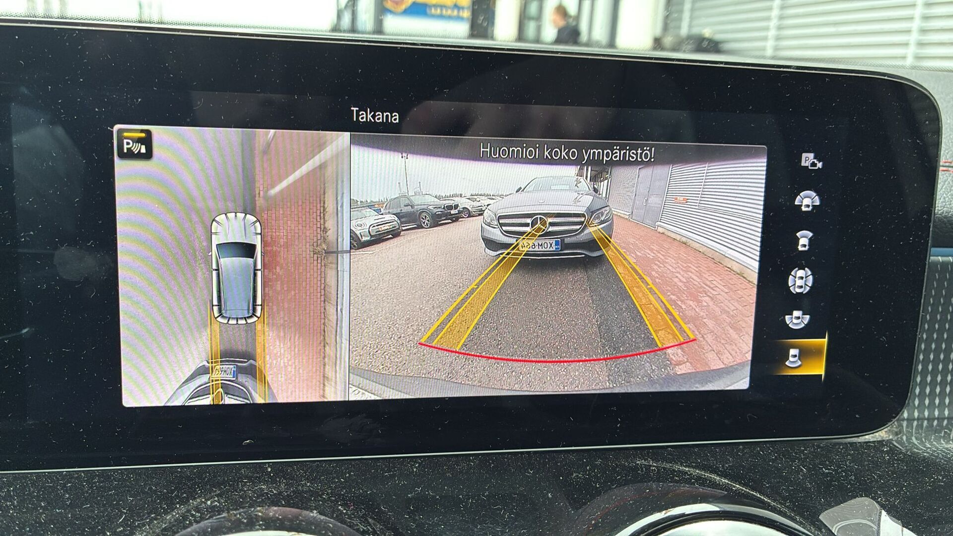 MERCEDES-BENZ EQB 2022