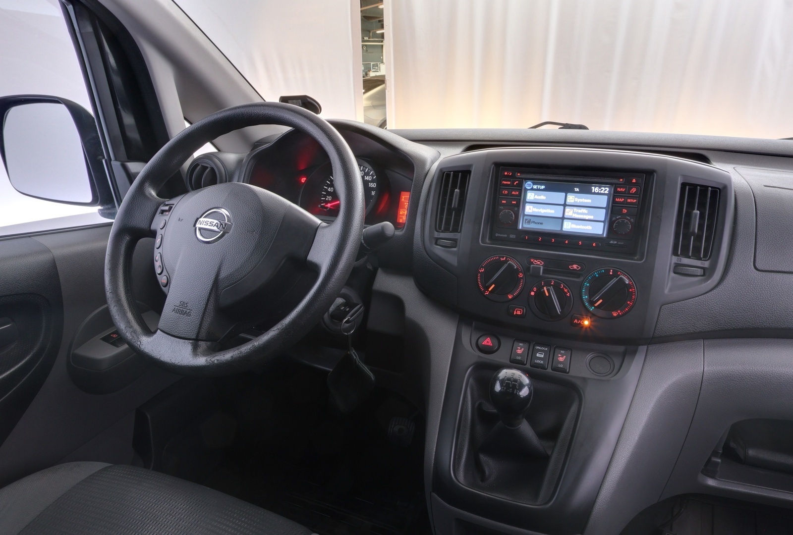 NISSAN NV200 2014