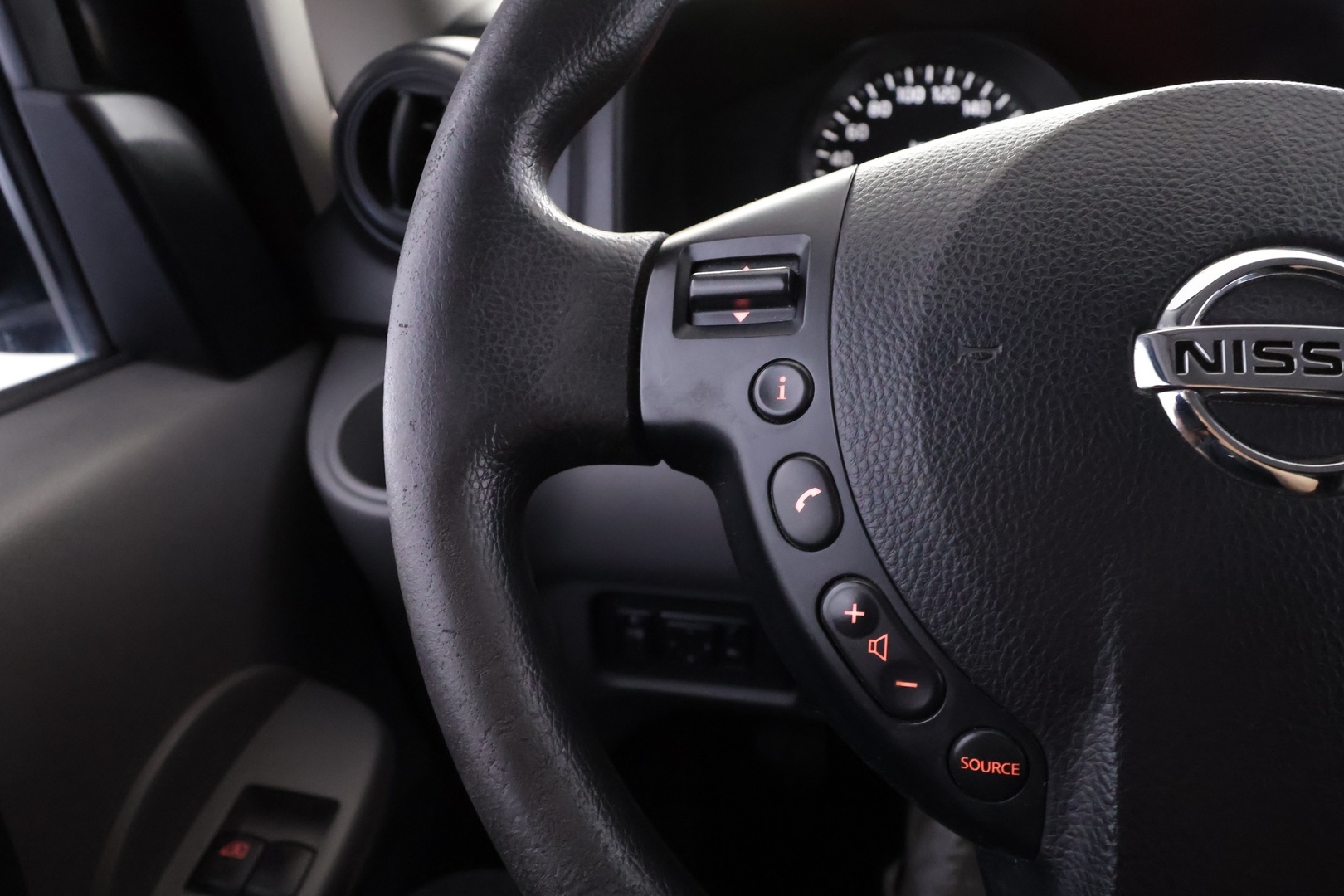 NISSAN NV200 2014