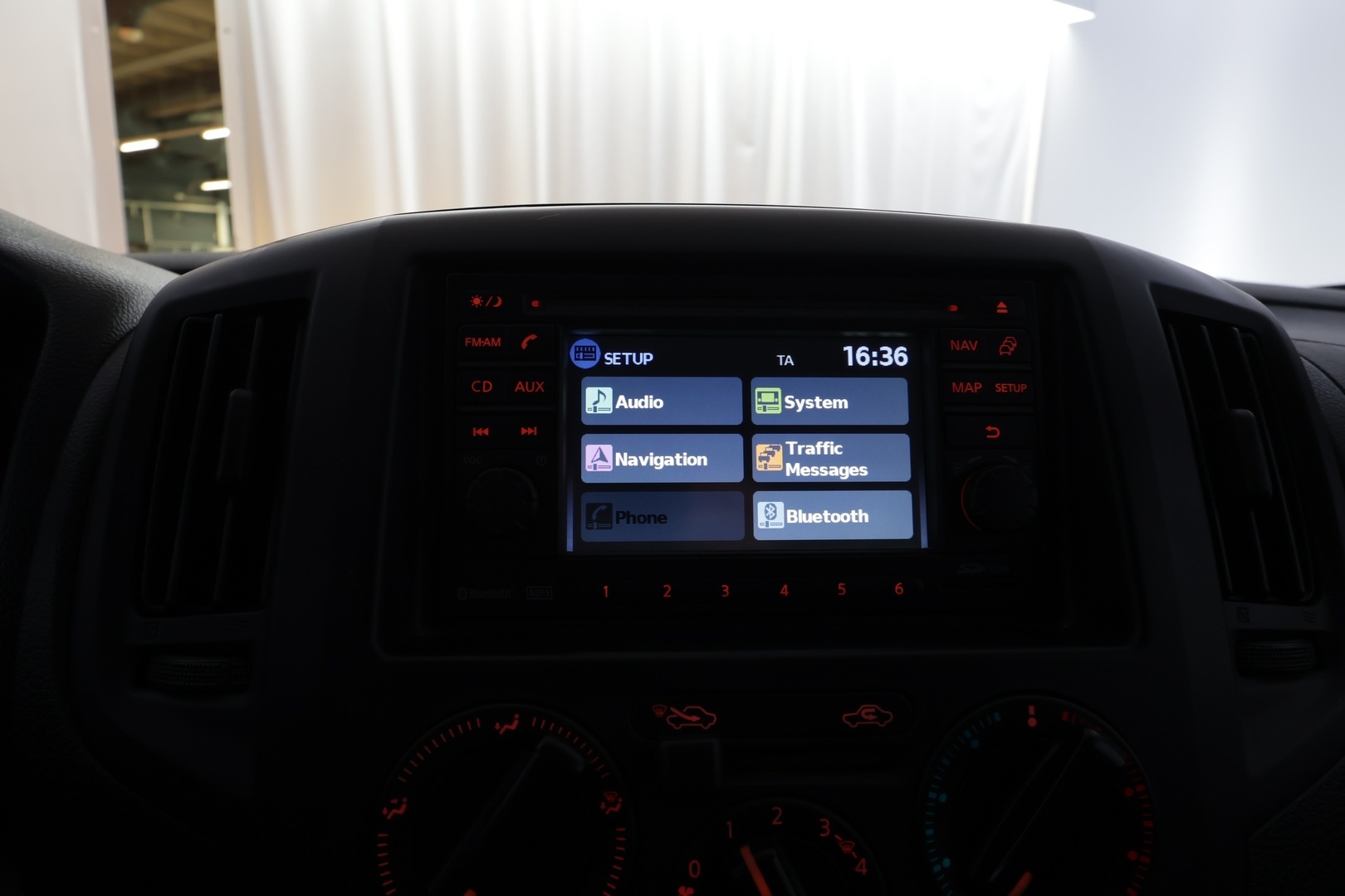 NISSAN NV200 2014