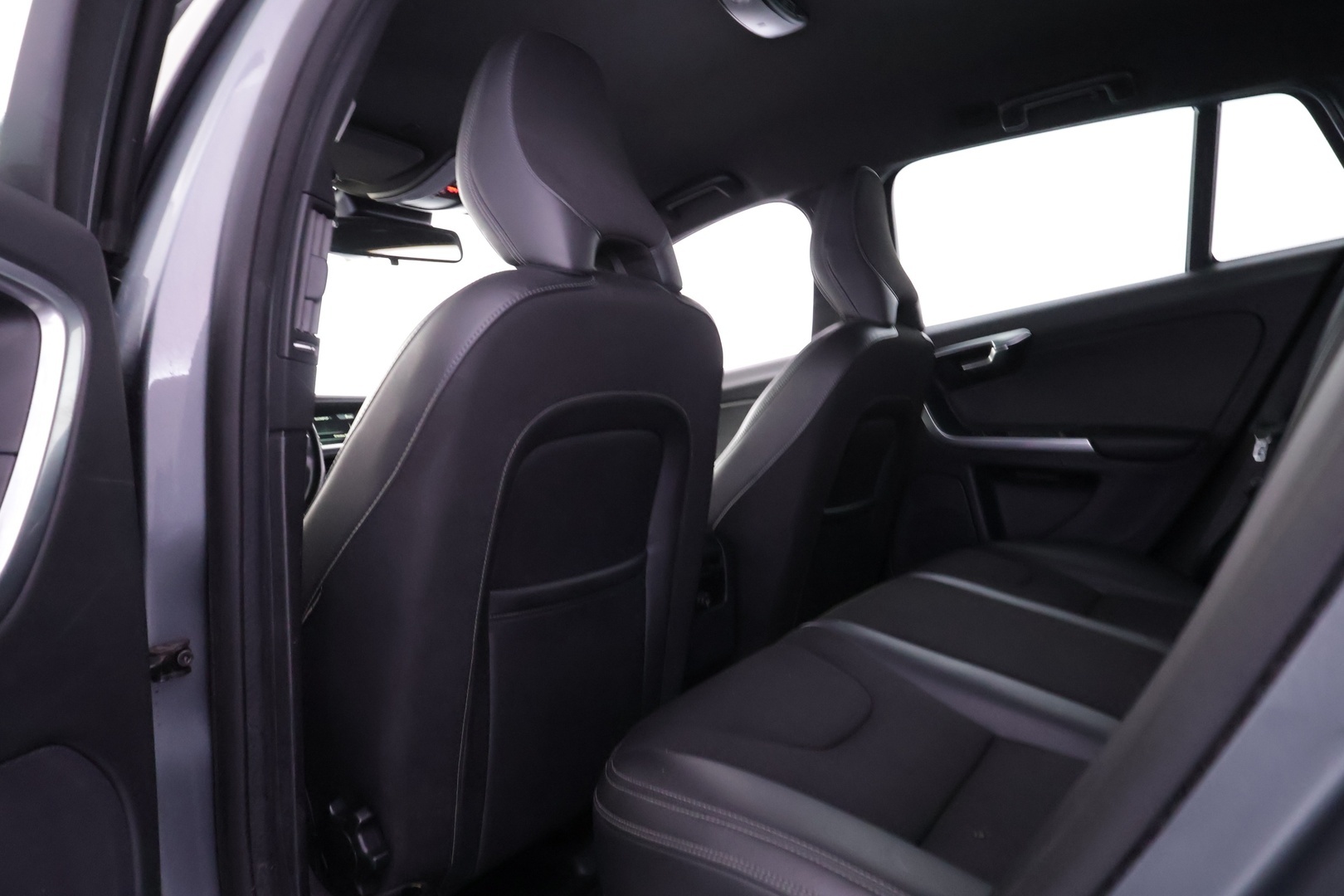 VOLVO V60 Cross Country 2016