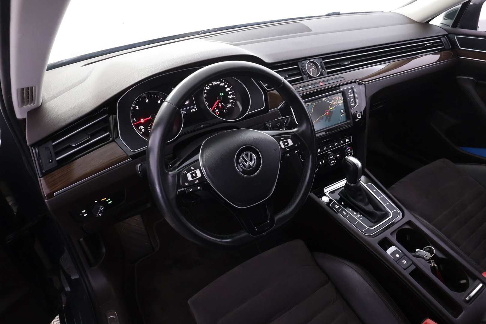 VOLKSWAGEN Passat 2016