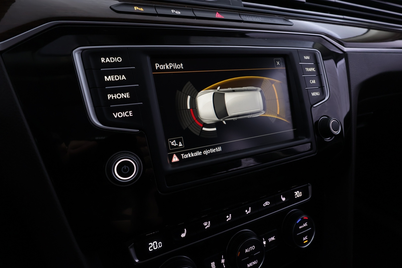 VOLKSWAGEN Passat 2016