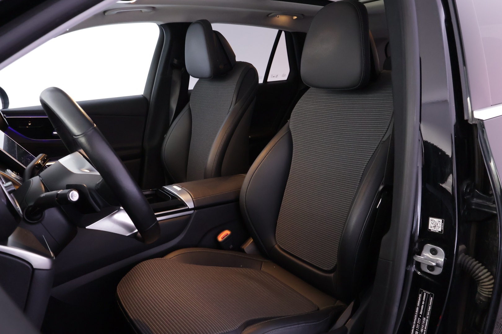 MERCEDES-BENZ GLC 2023