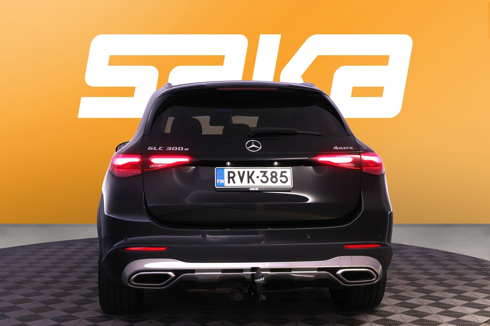 MERCEDES-BENZ GLC 2023