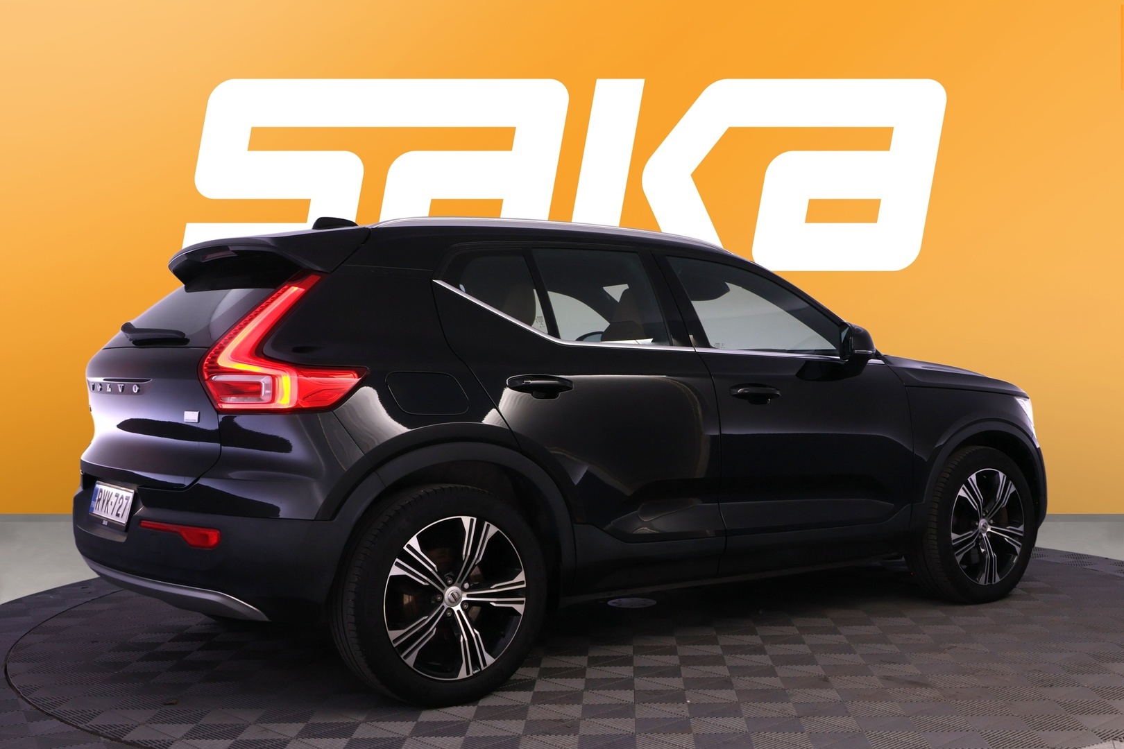 VOLVO XC40 2021