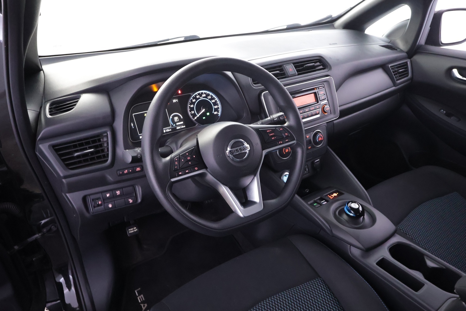NISSAN LEAF 2022