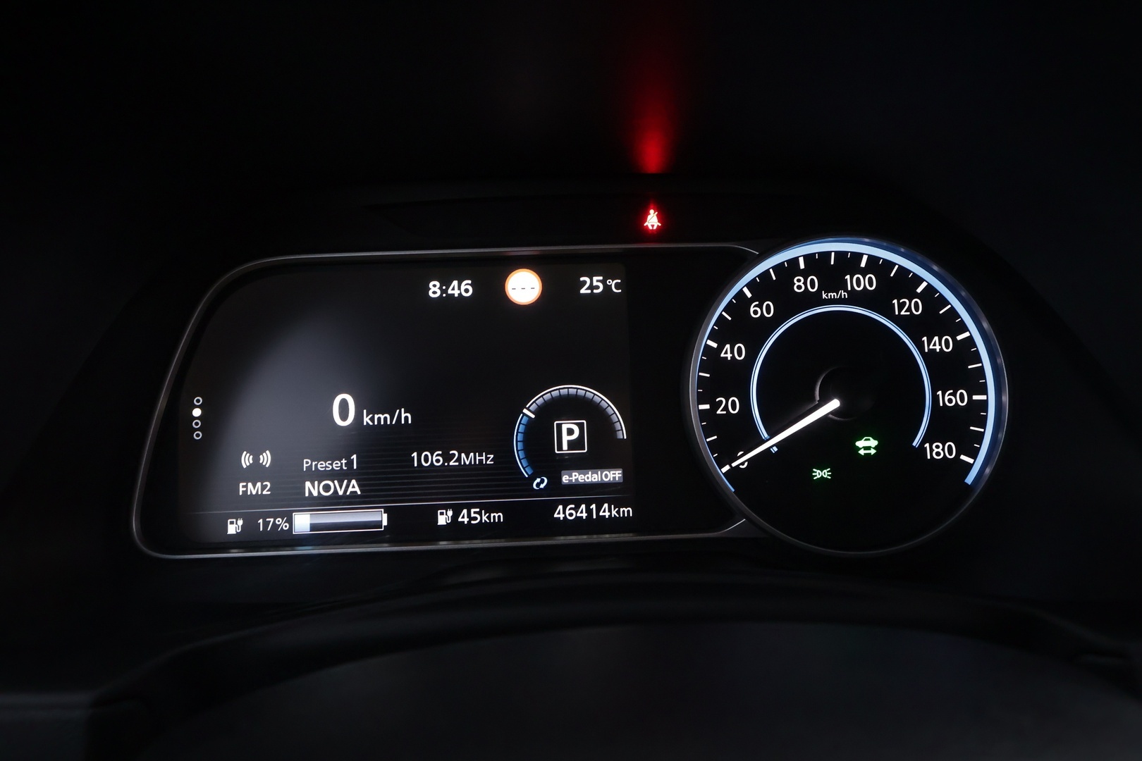 NISSAN LEAF 2022