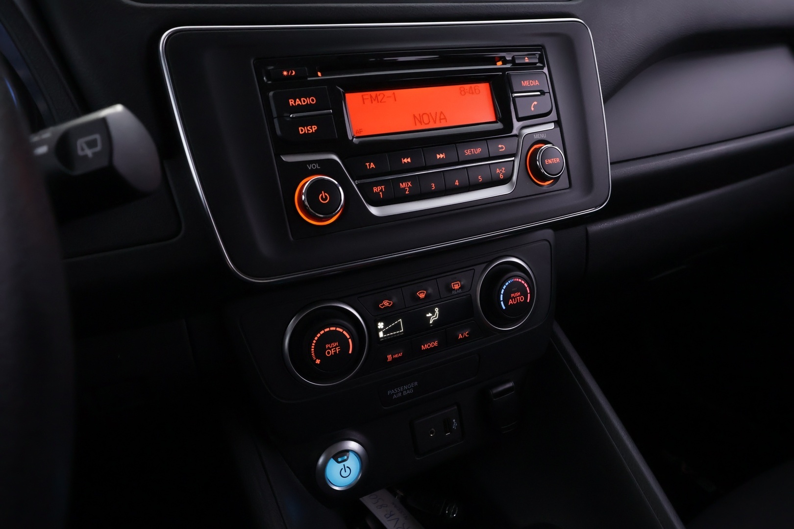 NISSAN LEAF 2022