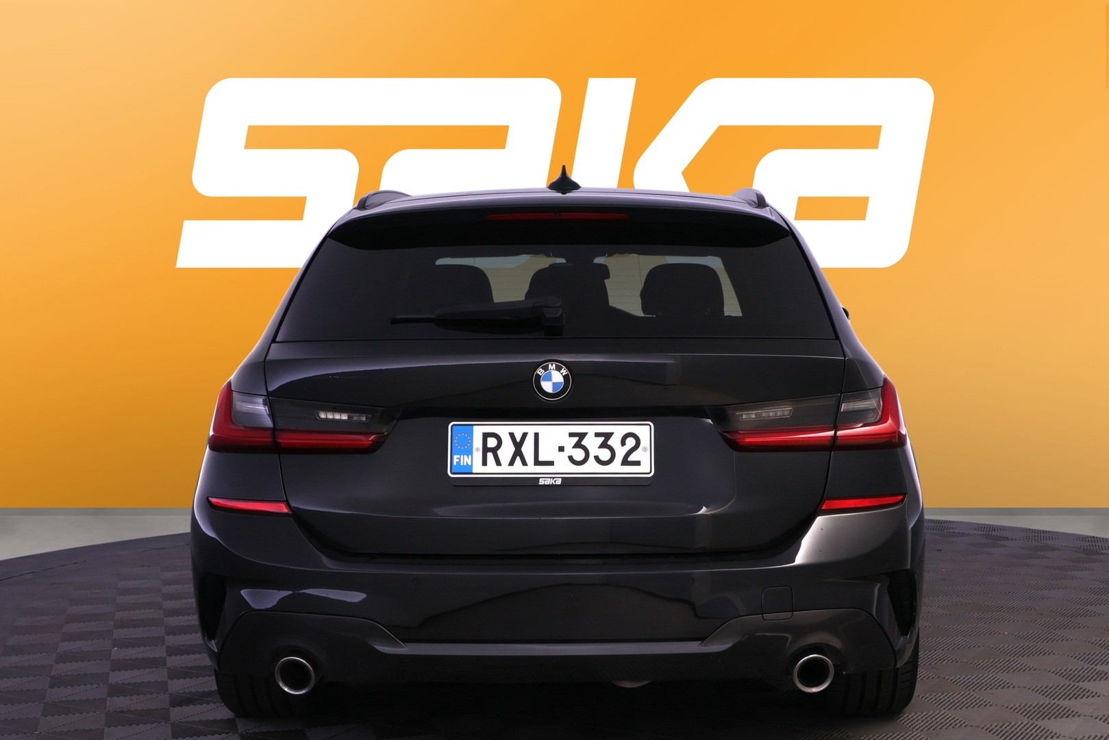 BMW 330 2021