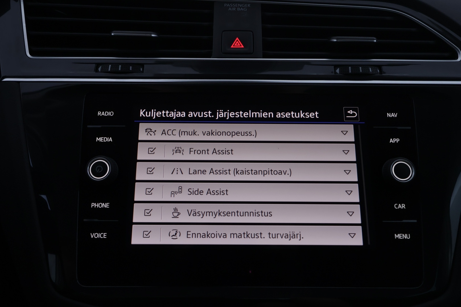 VOLKSWAGEN Tiguan 2023