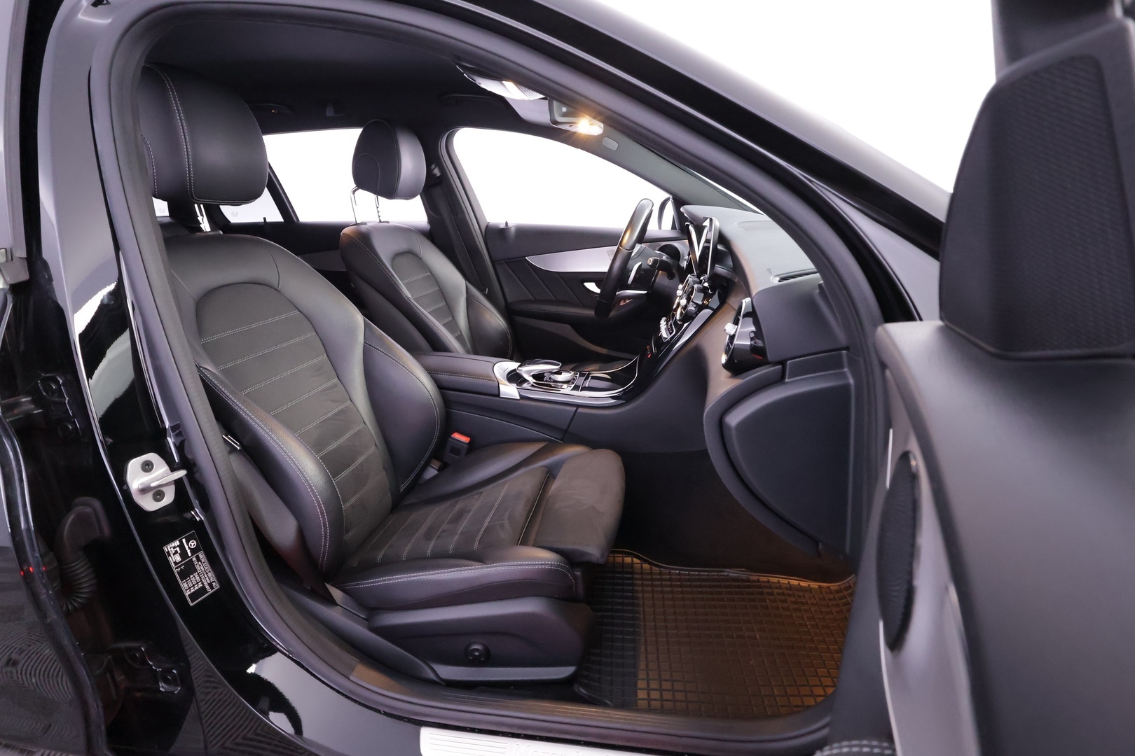 MERCEDES-BENZ C 2021