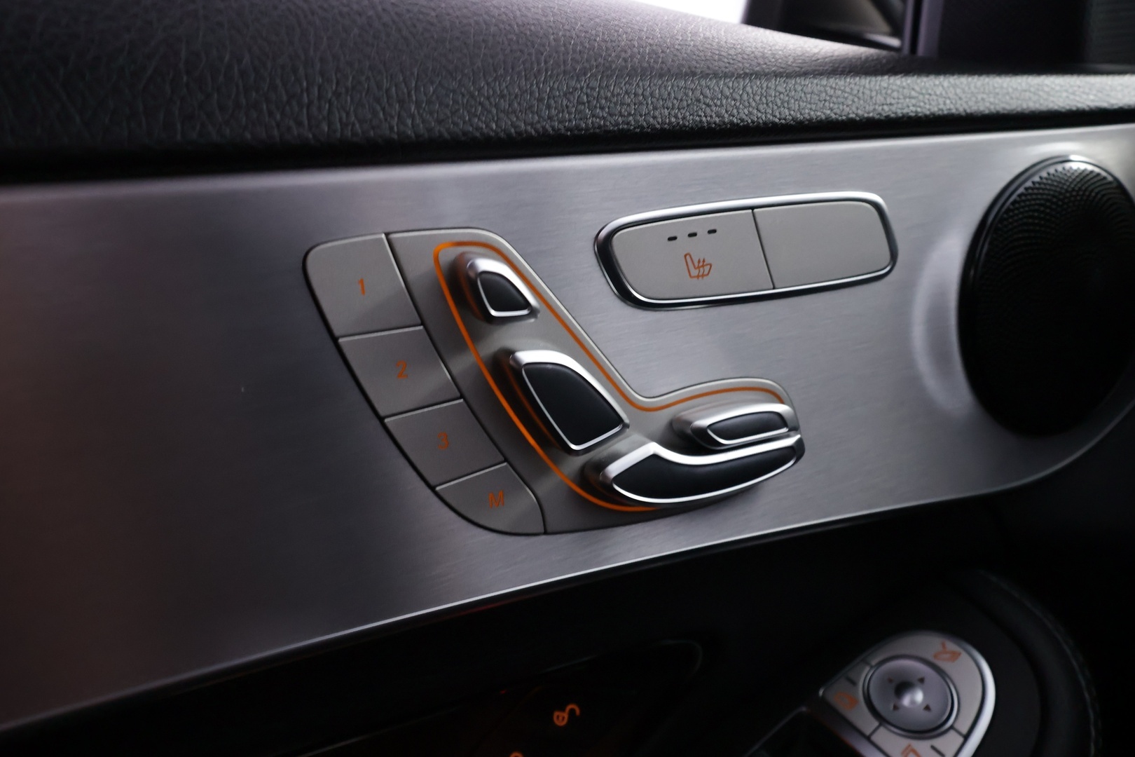MERCEDES-BENZ C 2021