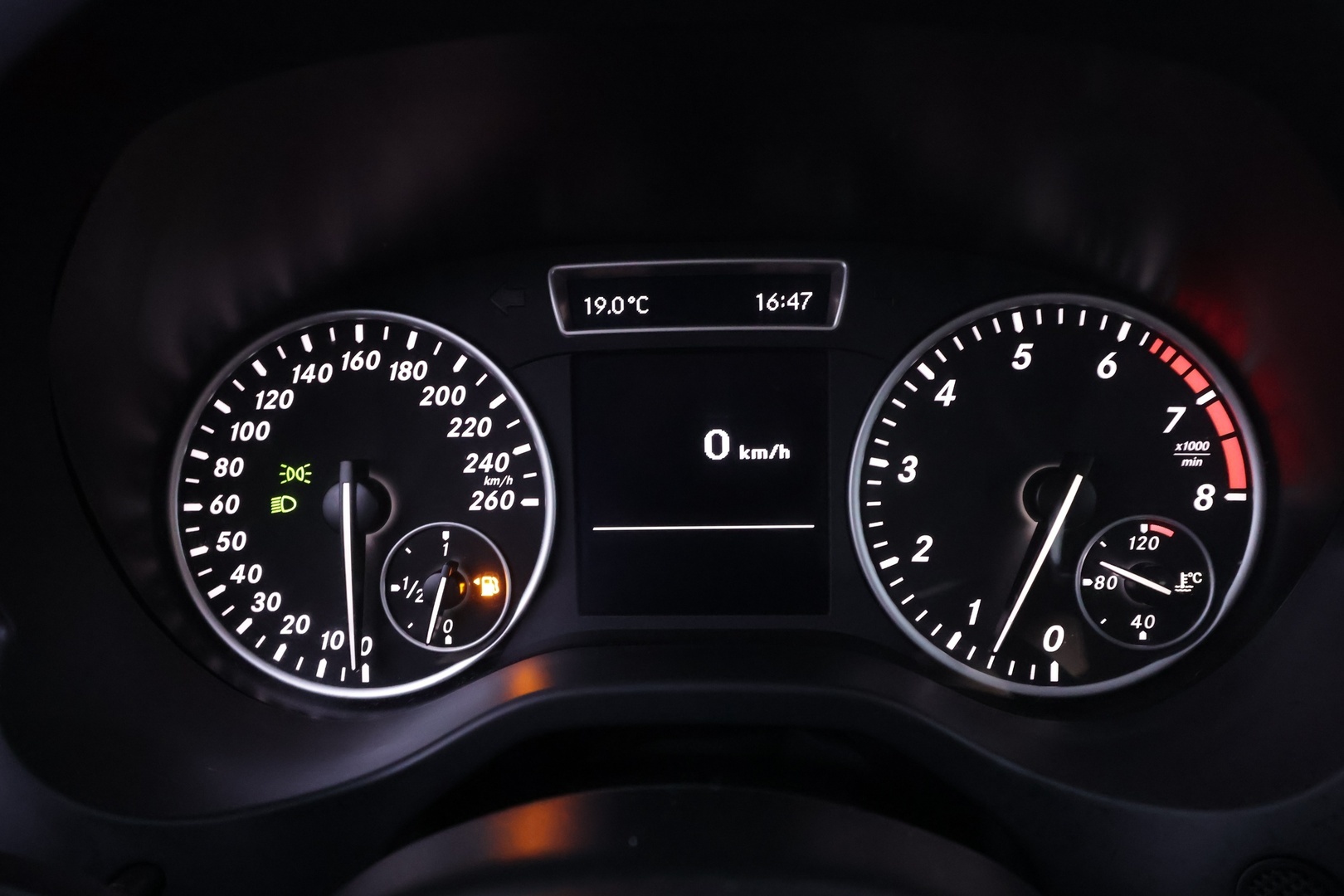 MERCEDES-BENZ A 2013