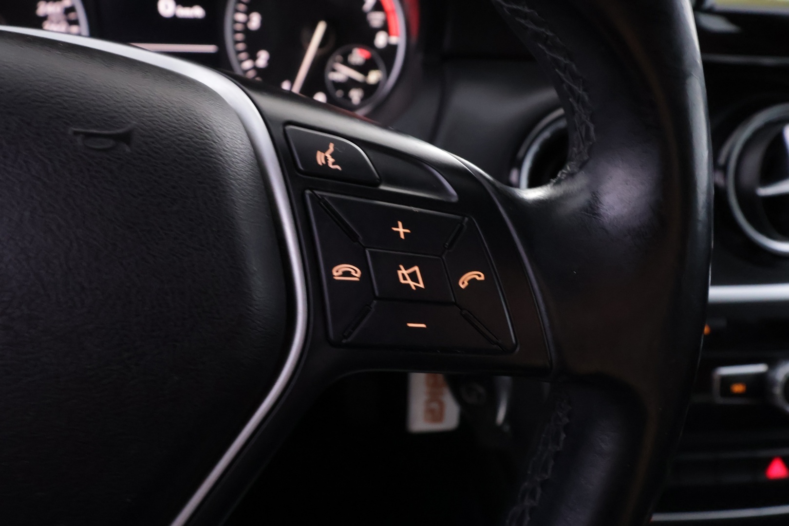 MERCEDES-BENZ A 2013