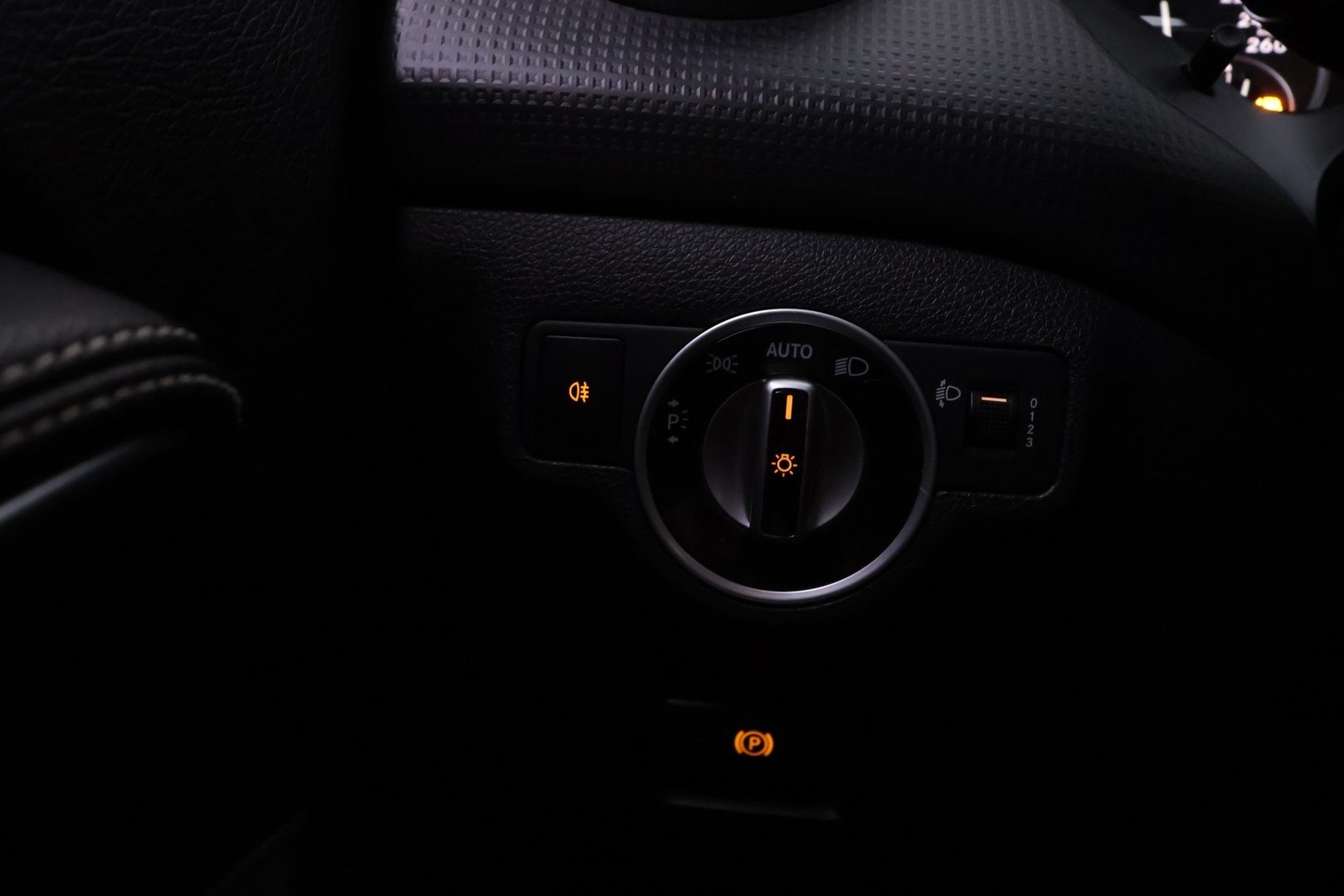 MERCEDES-BENZ A 2013