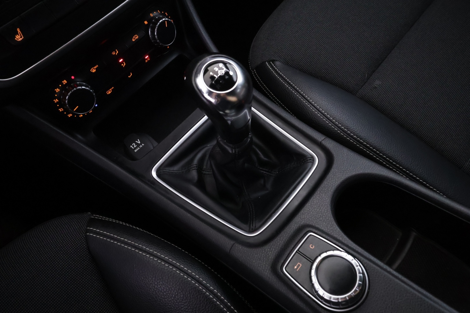 MERCEDES-BENZ A 2013