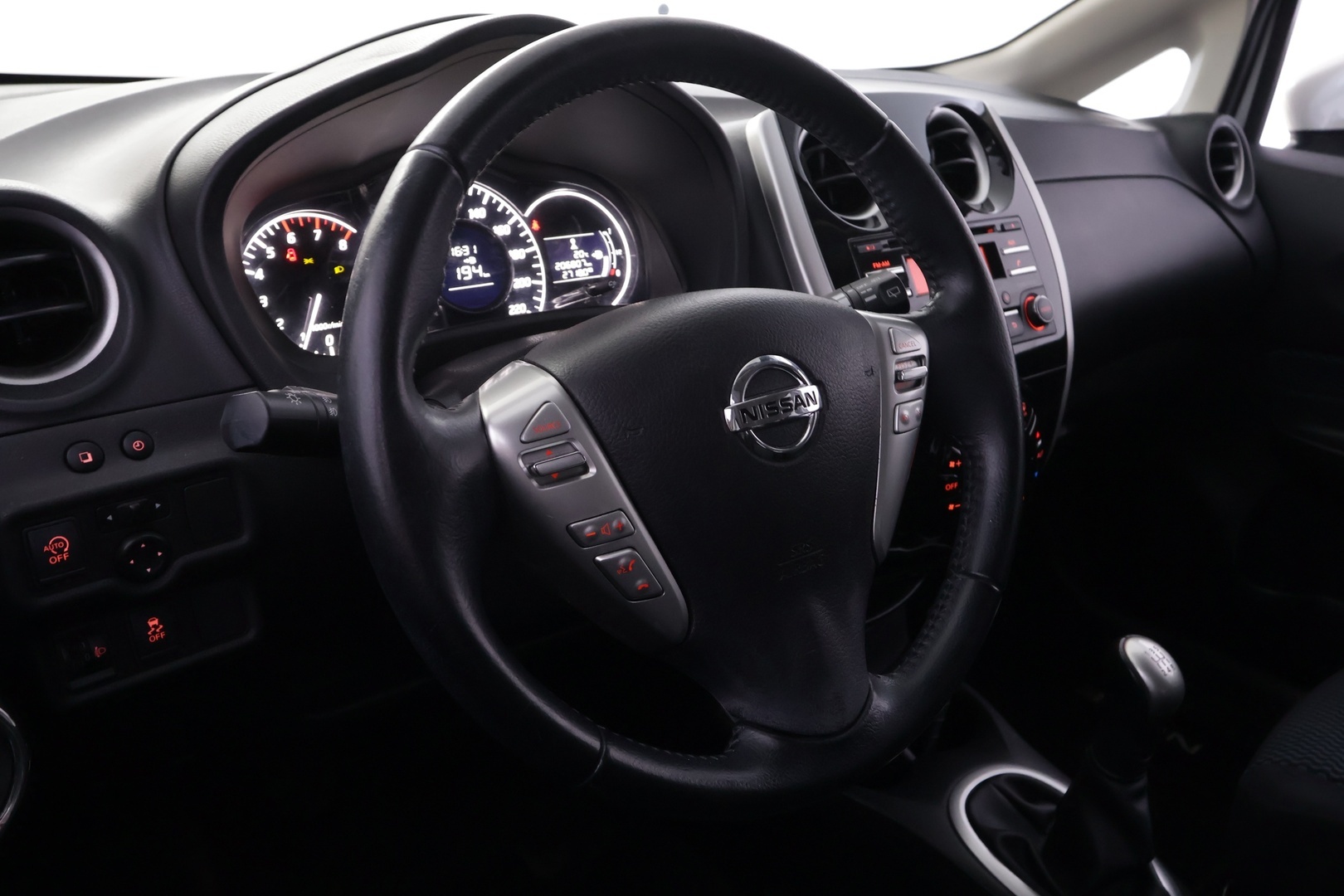 NISSAN Note 2016