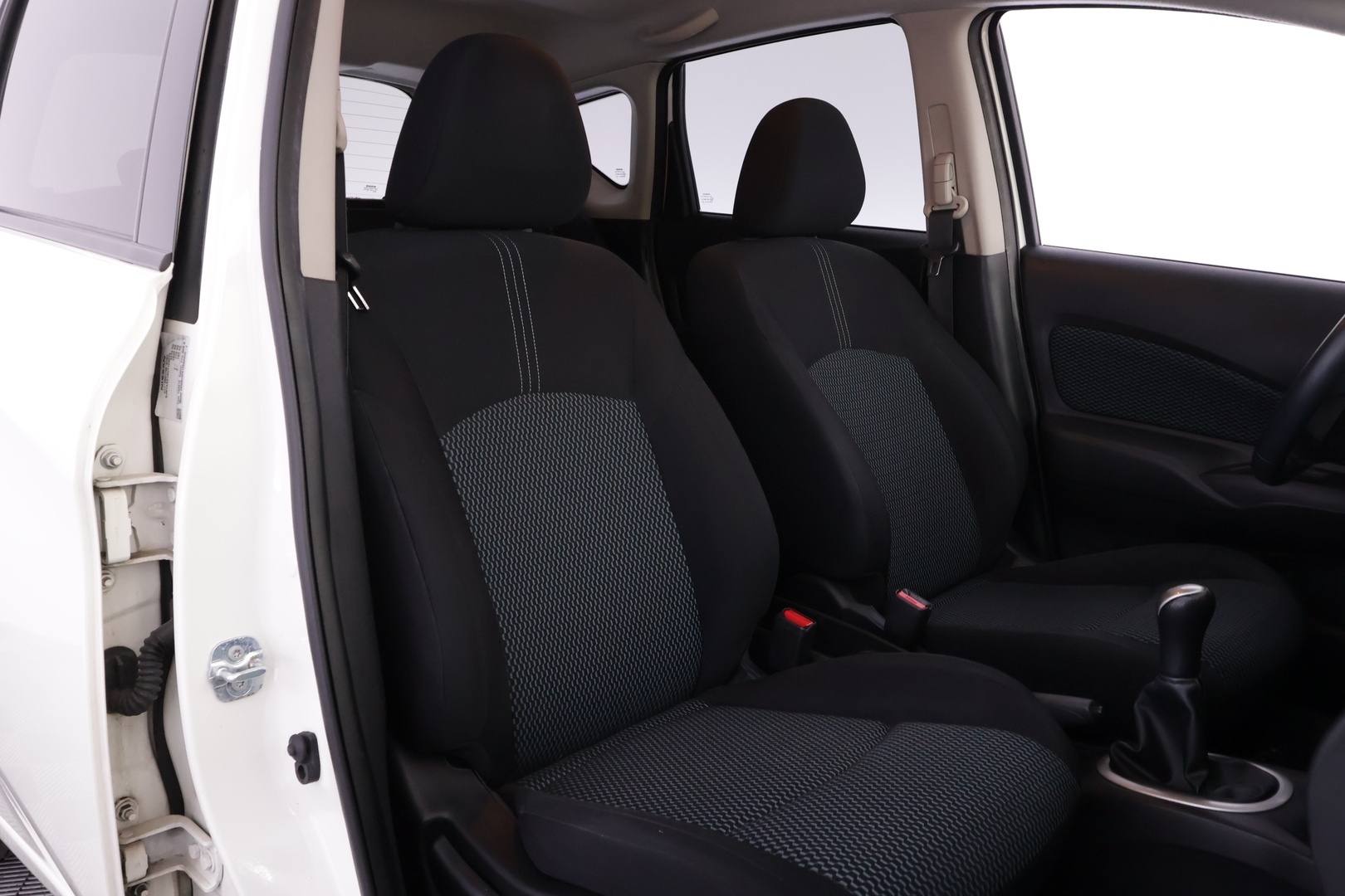 NISSAN Note 2016