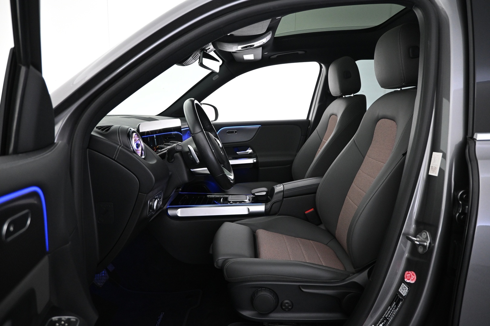 MERCEDES-BENZ EQB 2022