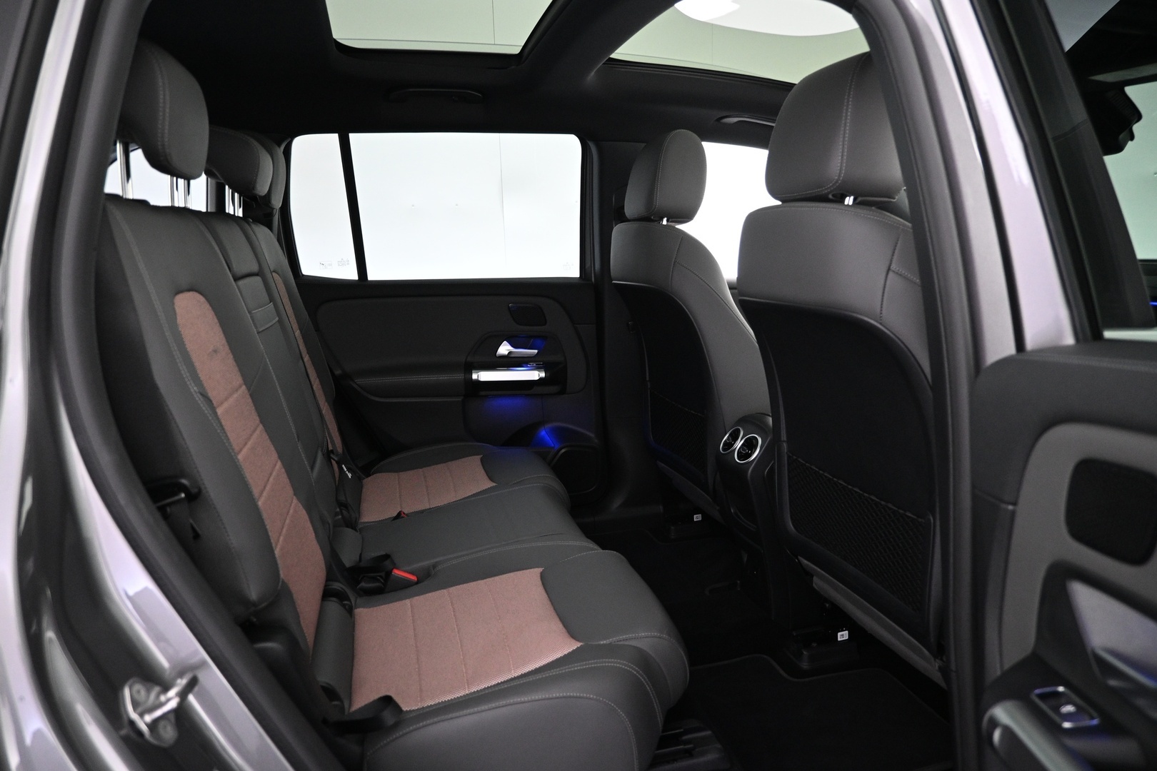 MERCEDES-BENZ EQB 2022