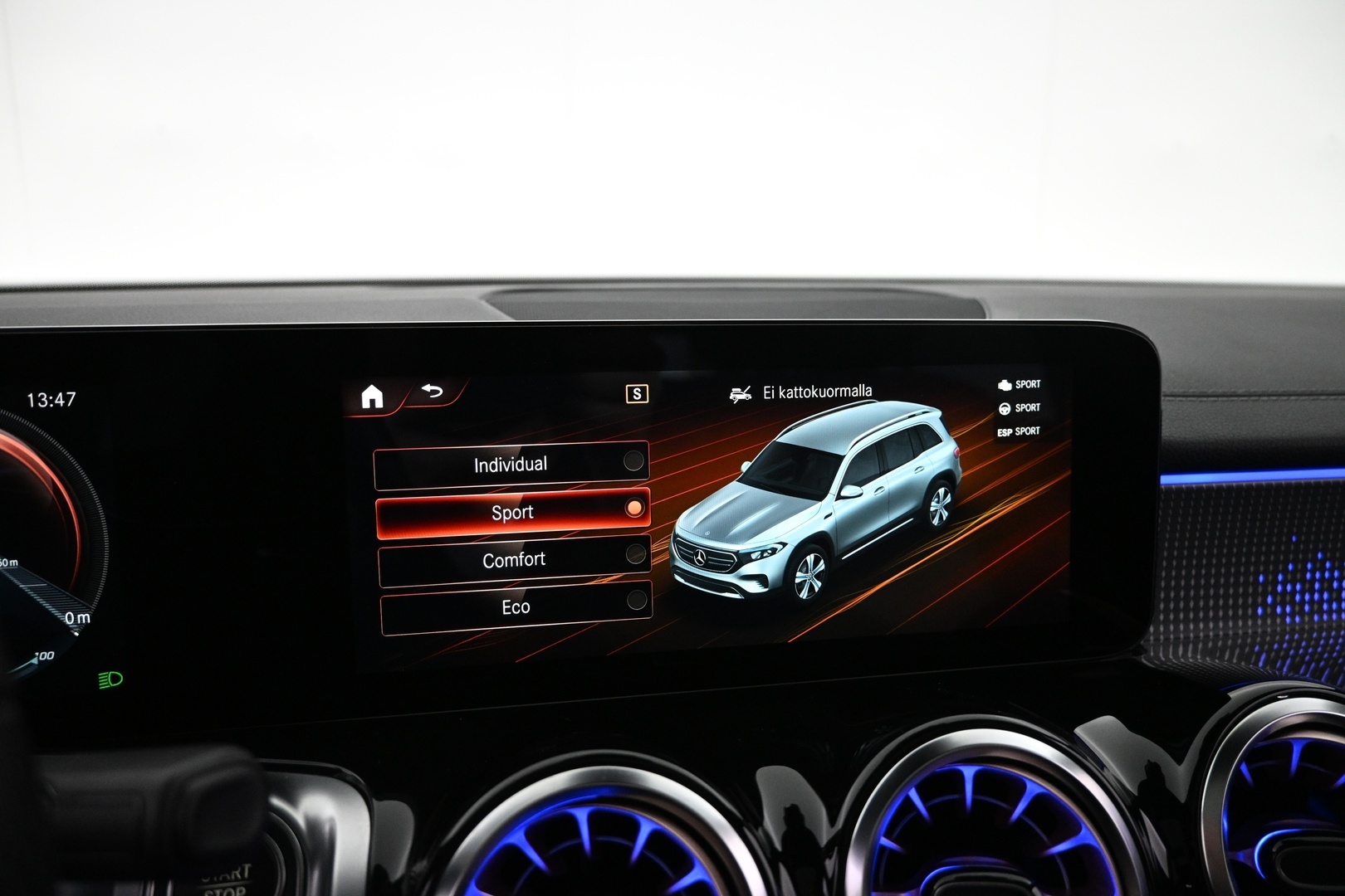 MERCEDES-BENZ EQB 2022