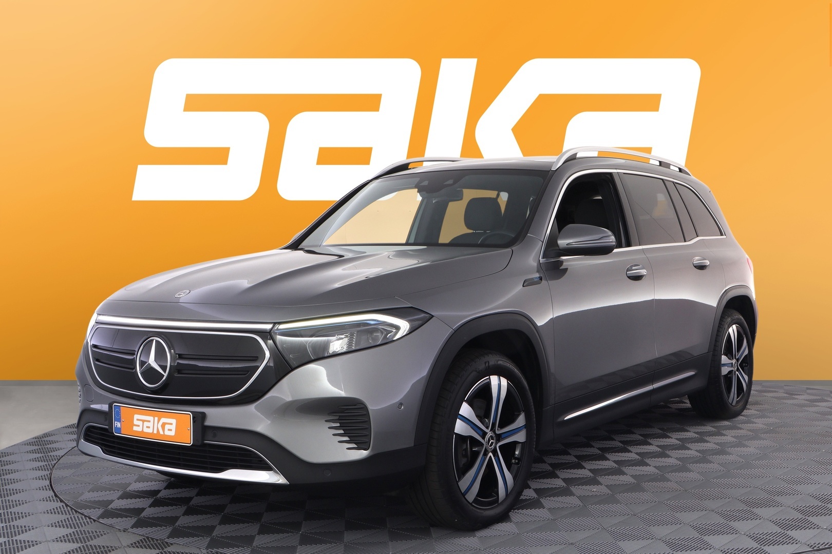 MERCEDES-BENZ EQB 2022