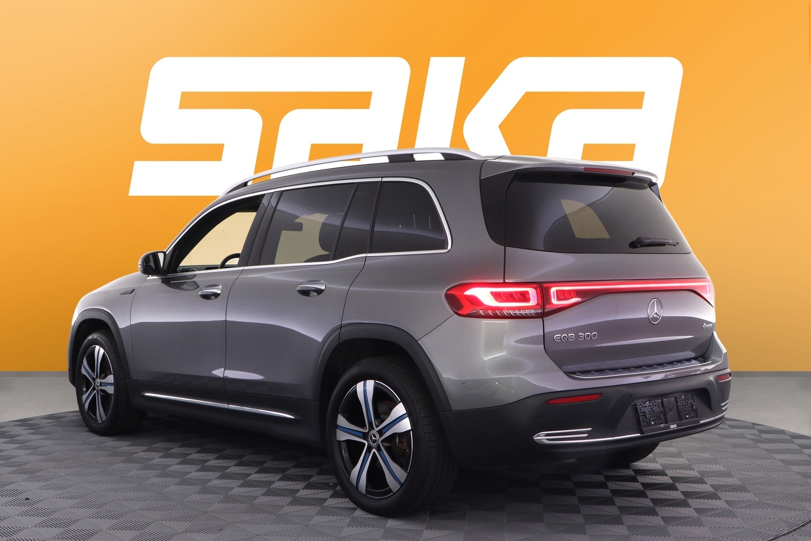 MERCEDES-BENZ EQB 2022