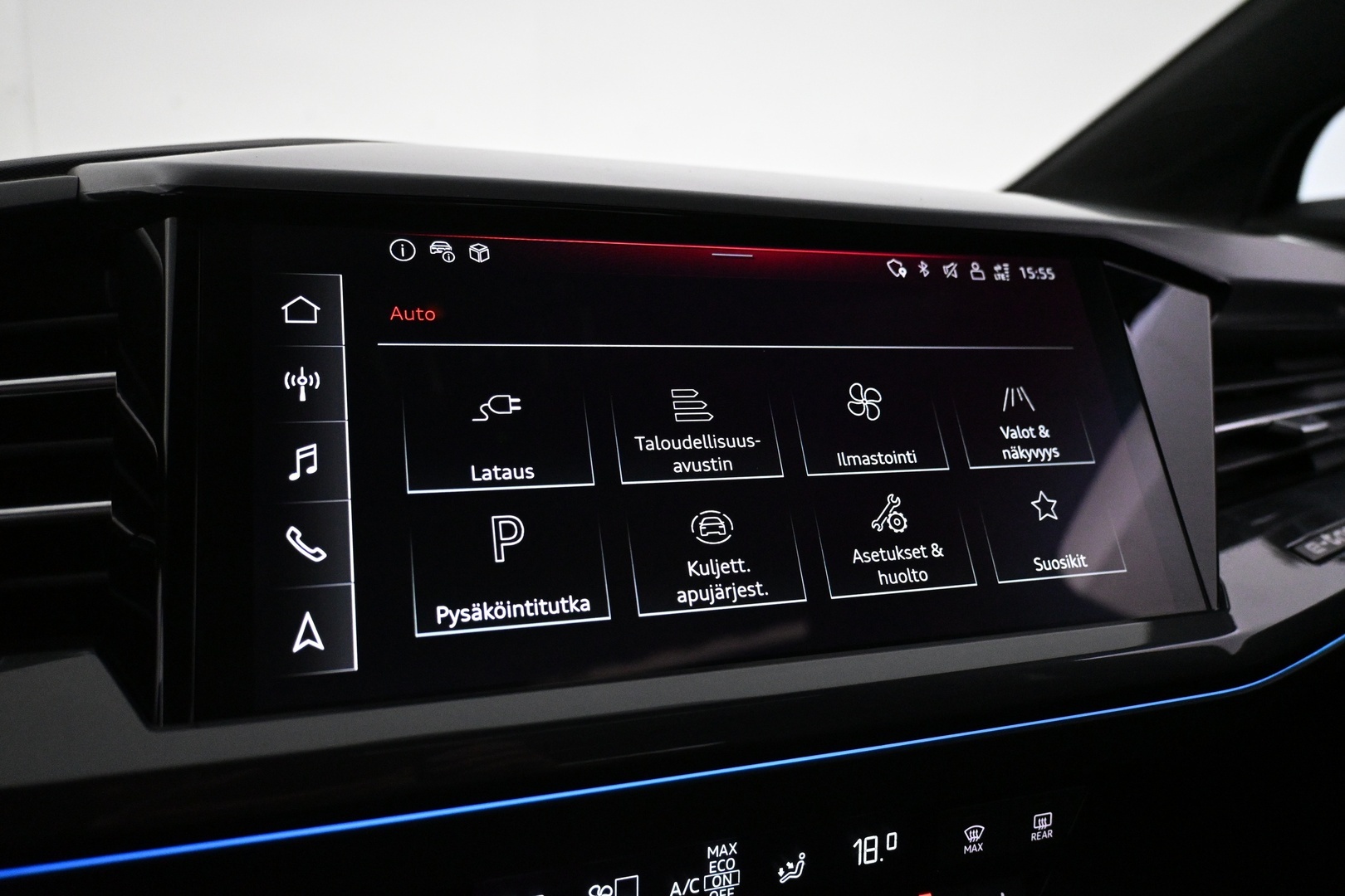 AUDI Q4 e-tron 2024