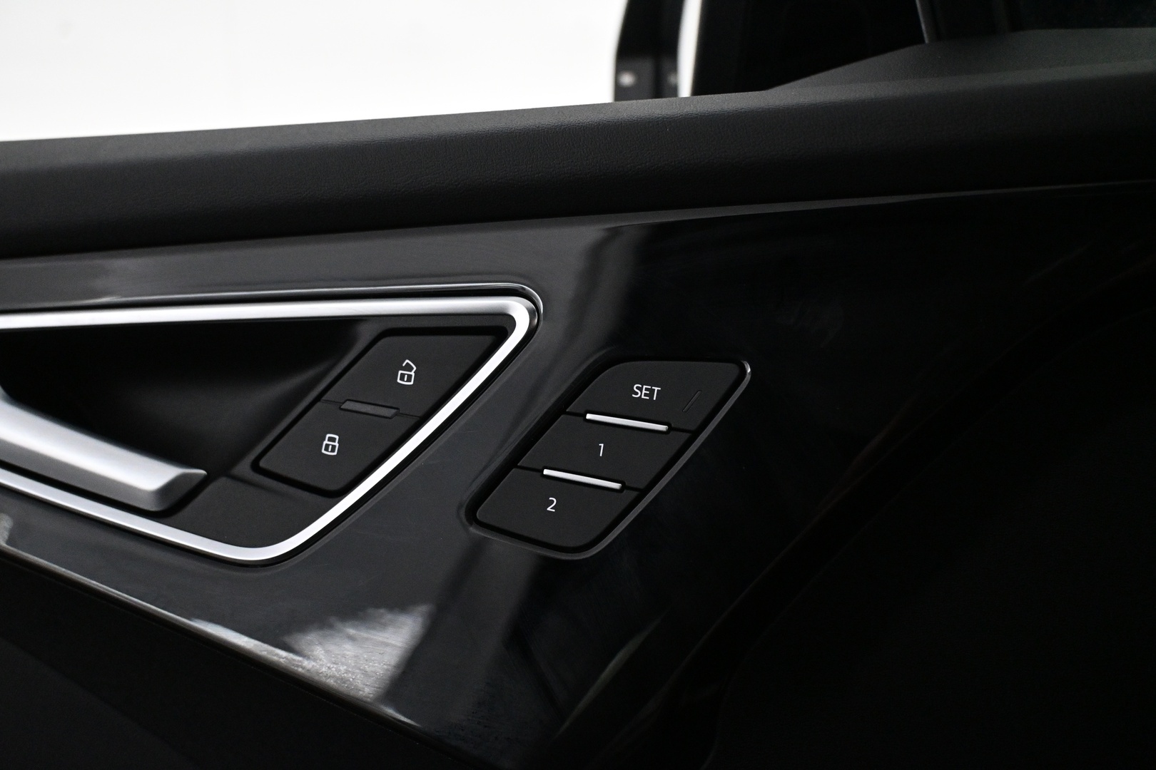 AUDI Q4 e-tron 2024