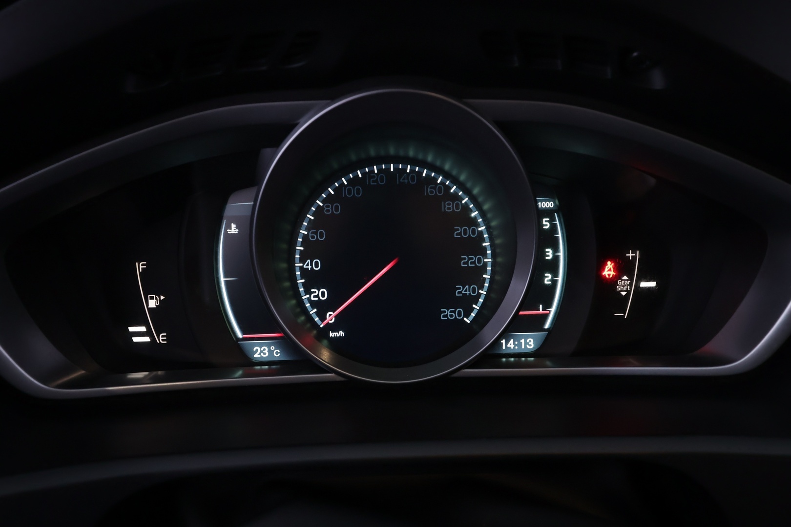 VOLVO V40 2014
