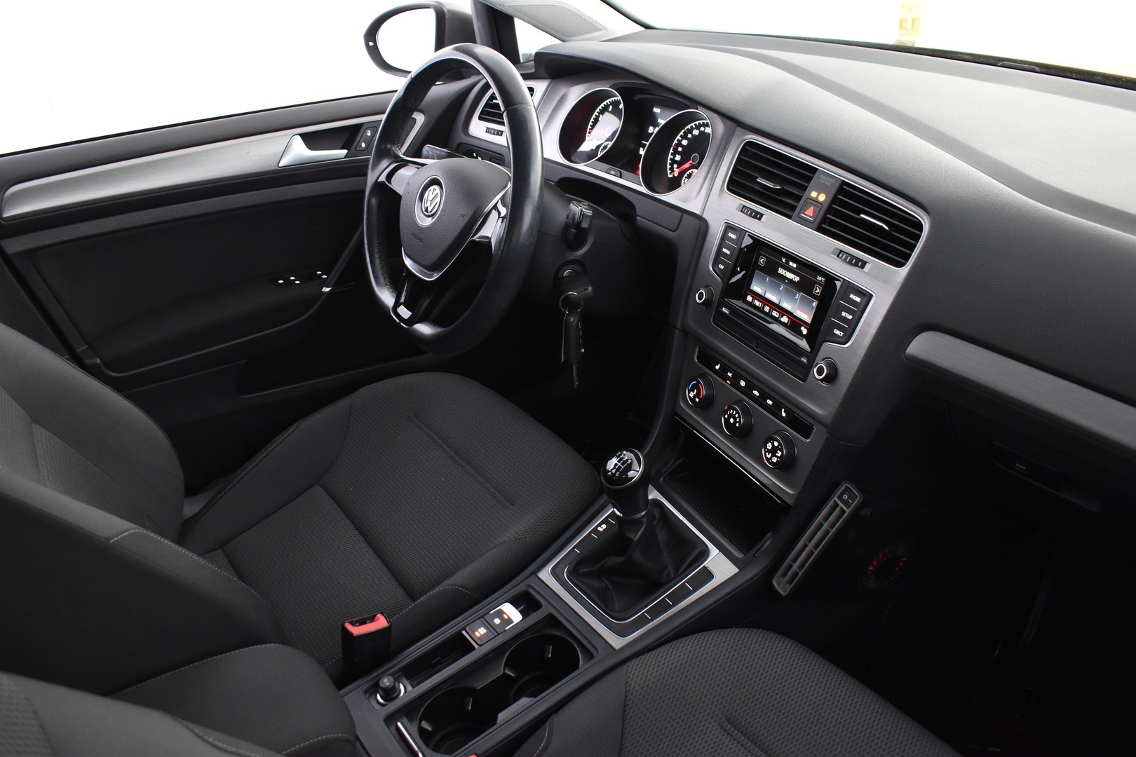 VOLKSWAGEN Golf 2016