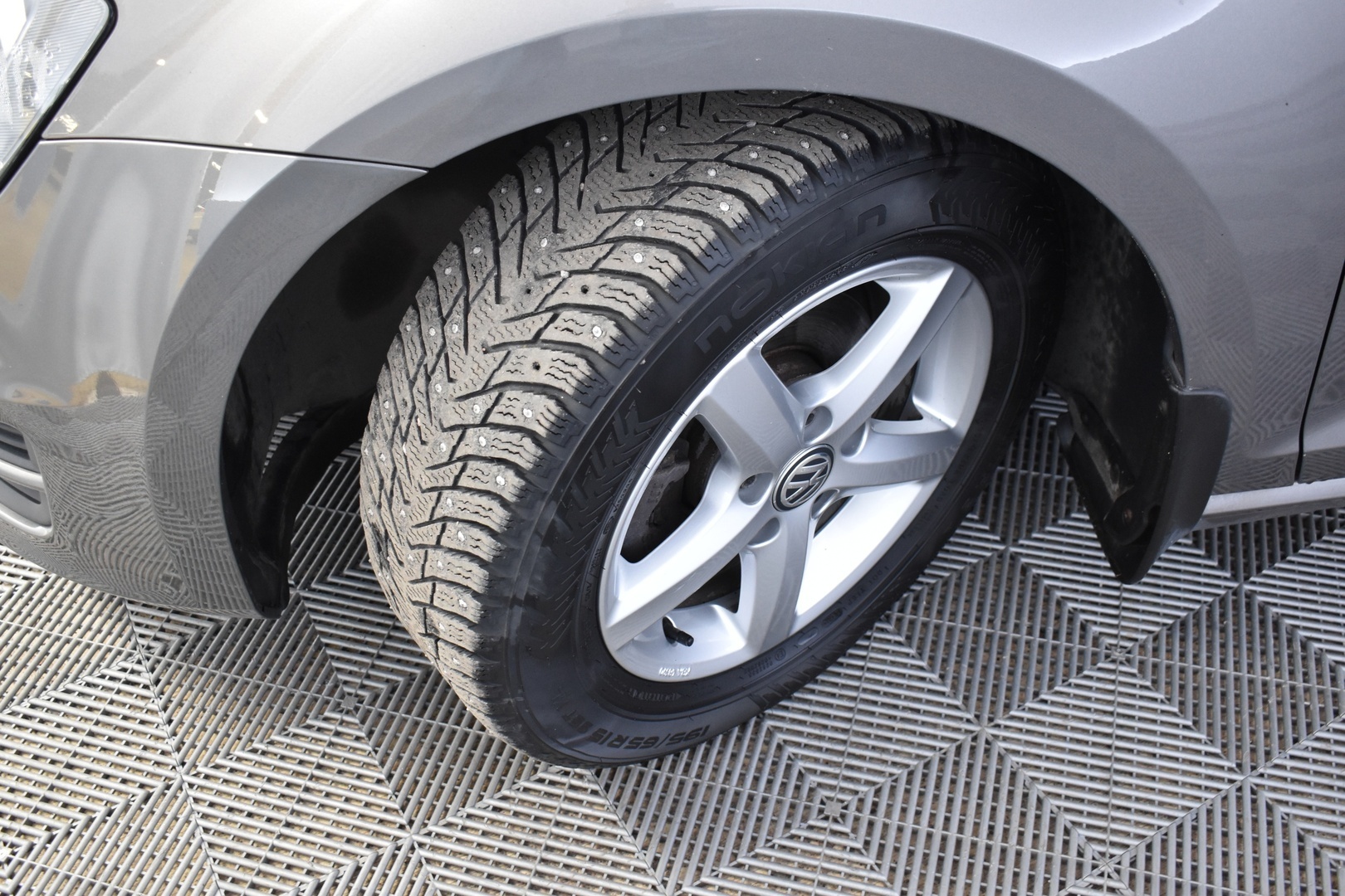 VOLKSWAGEN Golf 2016