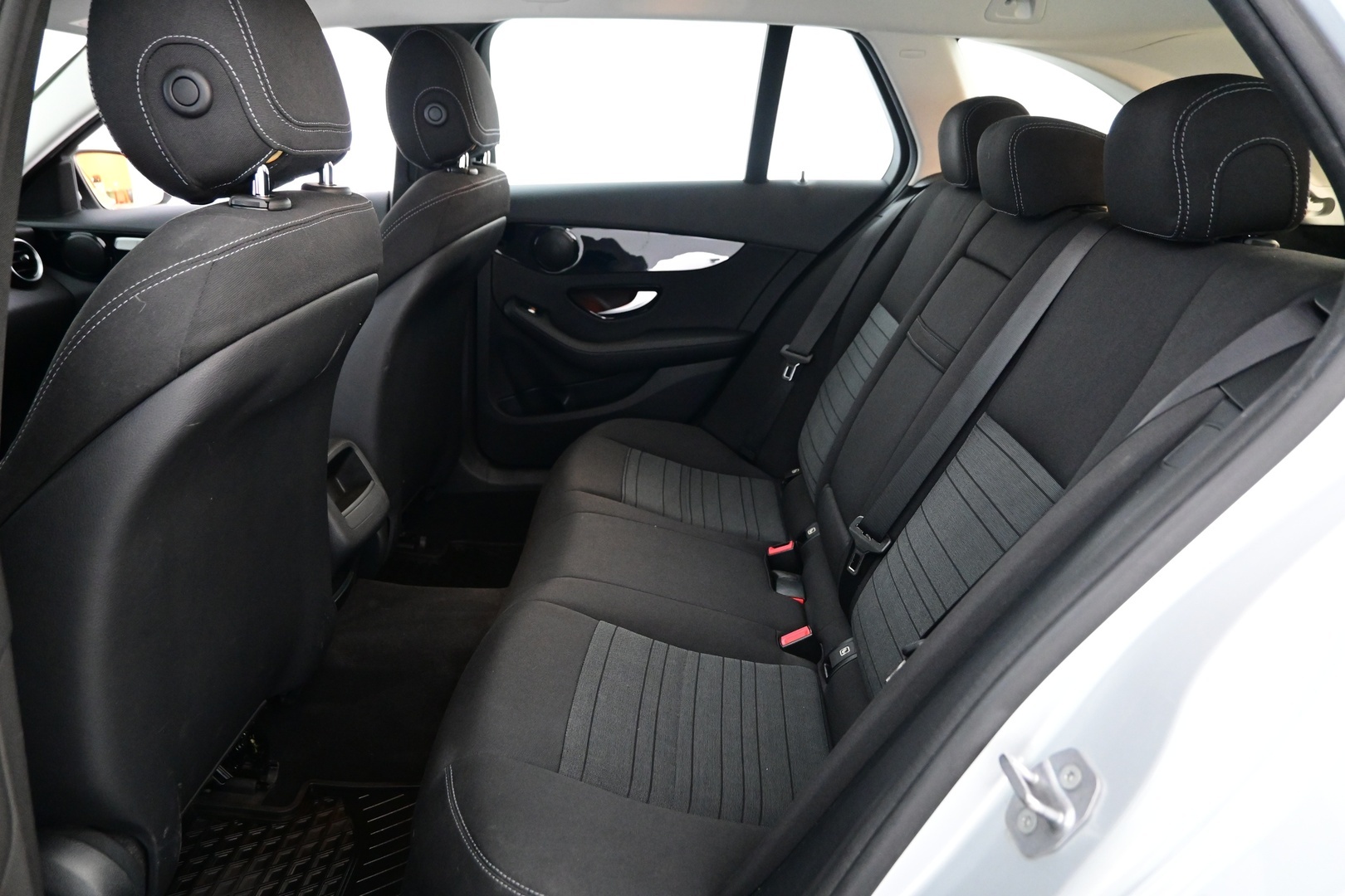 MERCEDES-BENZ C 2016