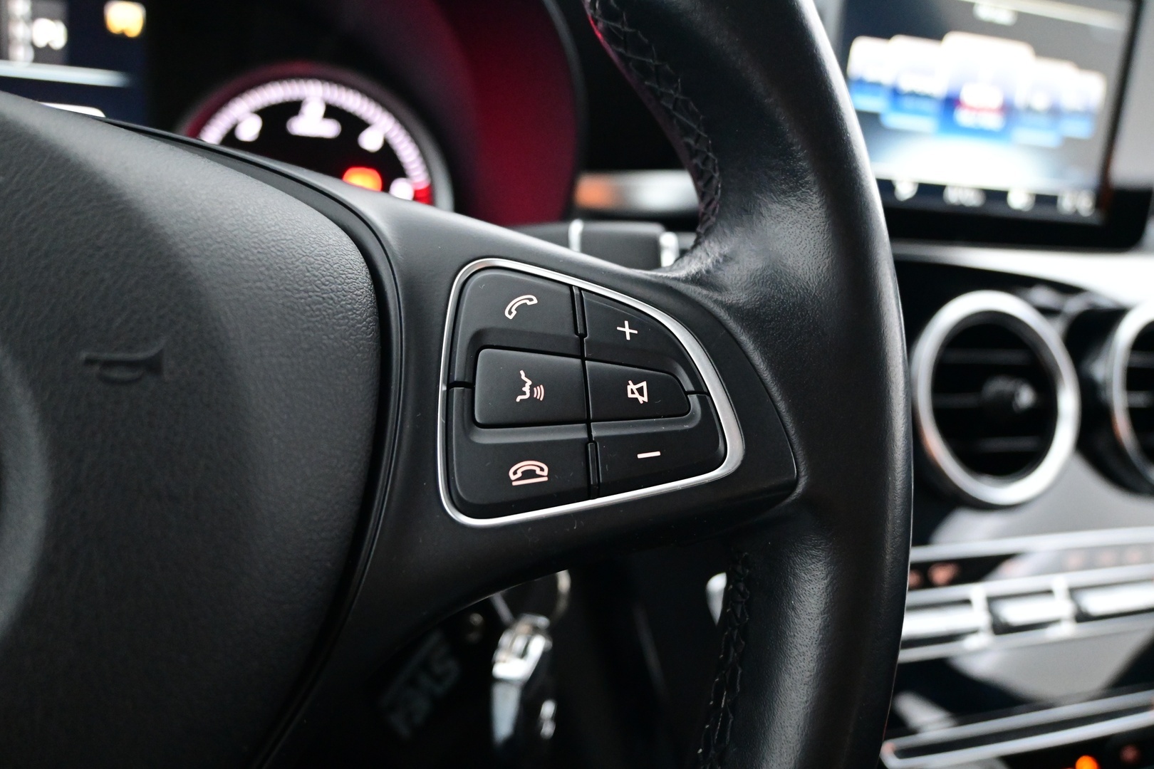 MERCEDES-BENZ C 2016