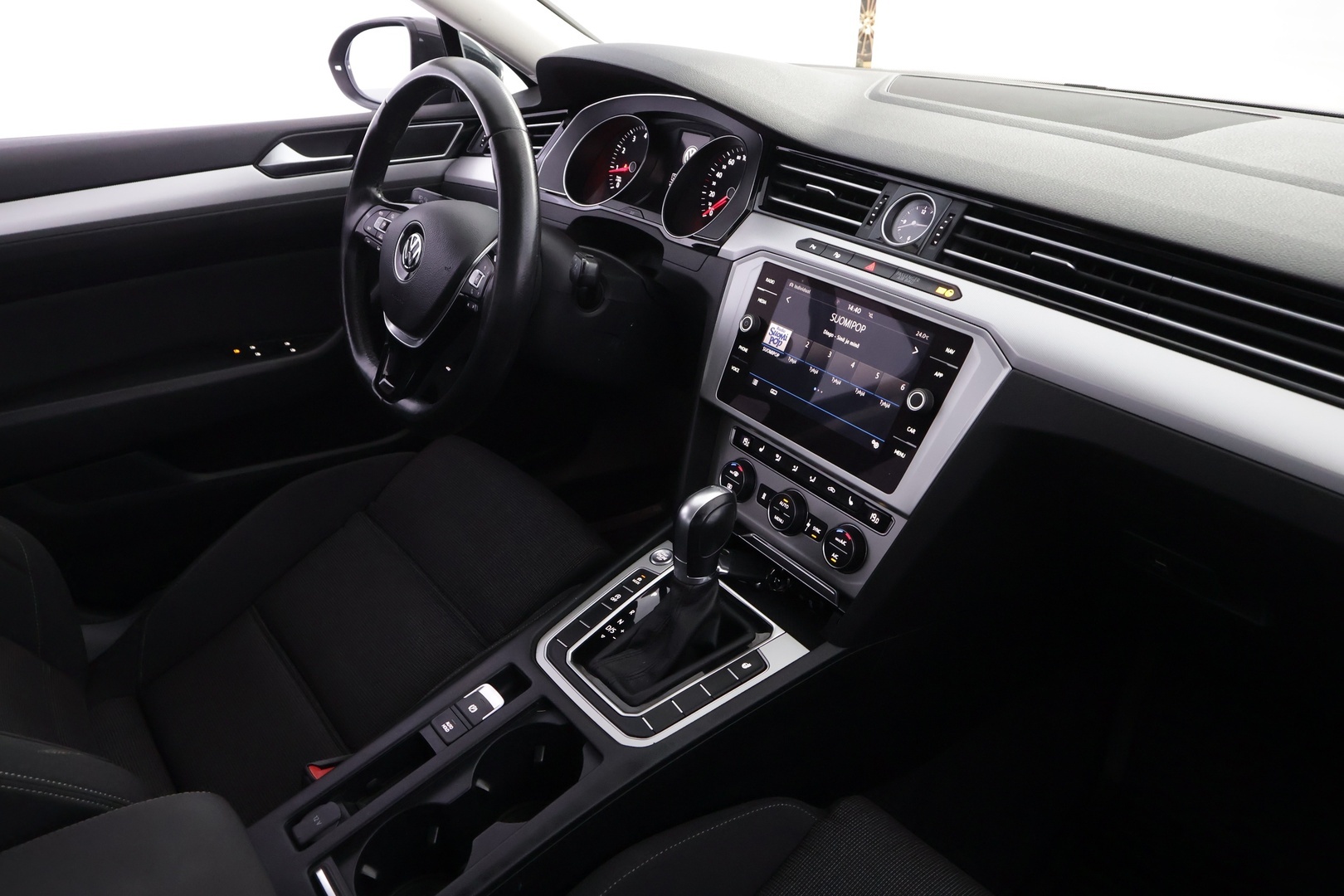 VOLKSWAGEN Passat 2018