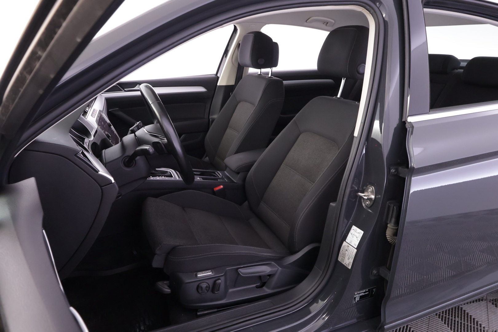 VOLKSWAGEN Passat 2018