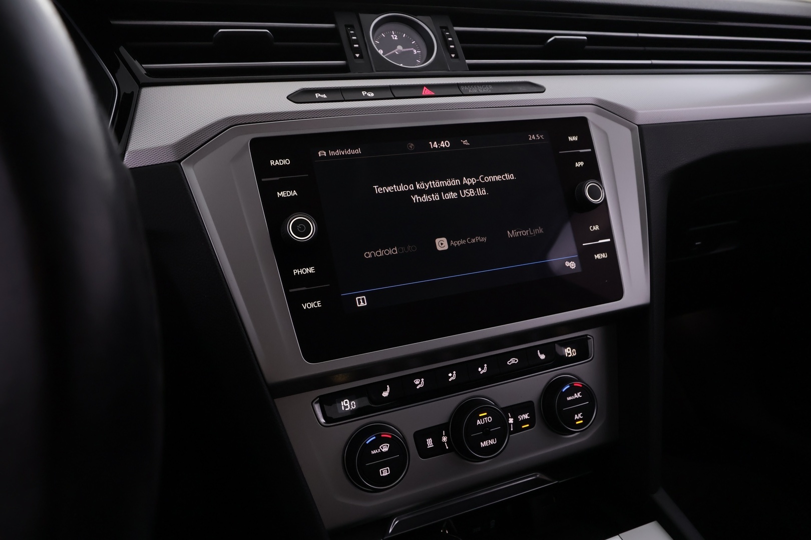 VOLKSWAGEN Passat 2018