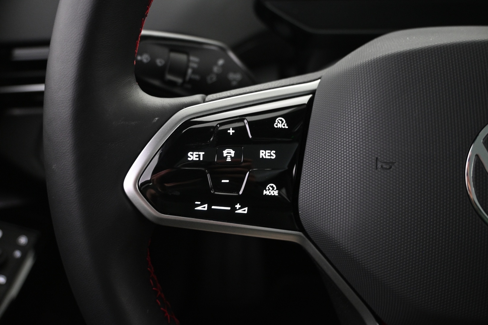 VOLKSWAGEN ID.5 2025