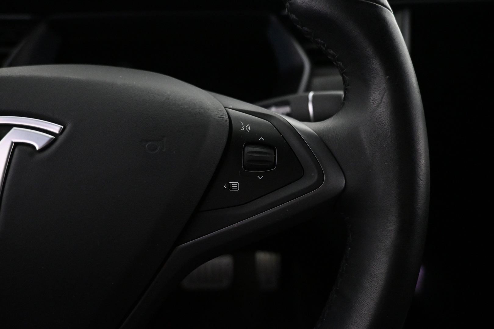 TESLA Model S 2019