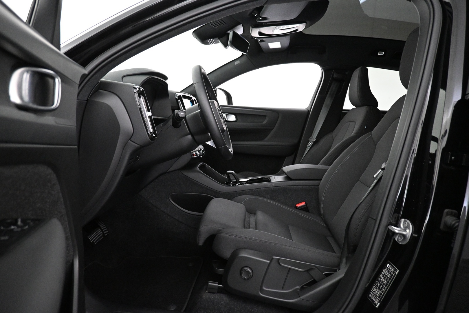 VOLVO C40 2024