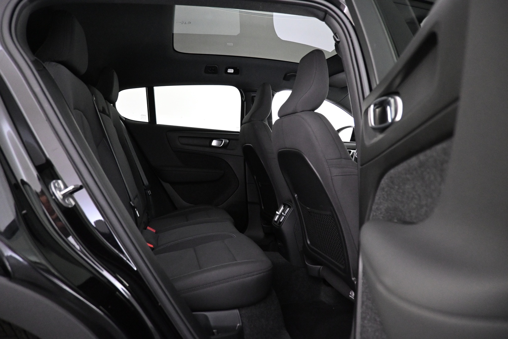 VOLVO C40 2024