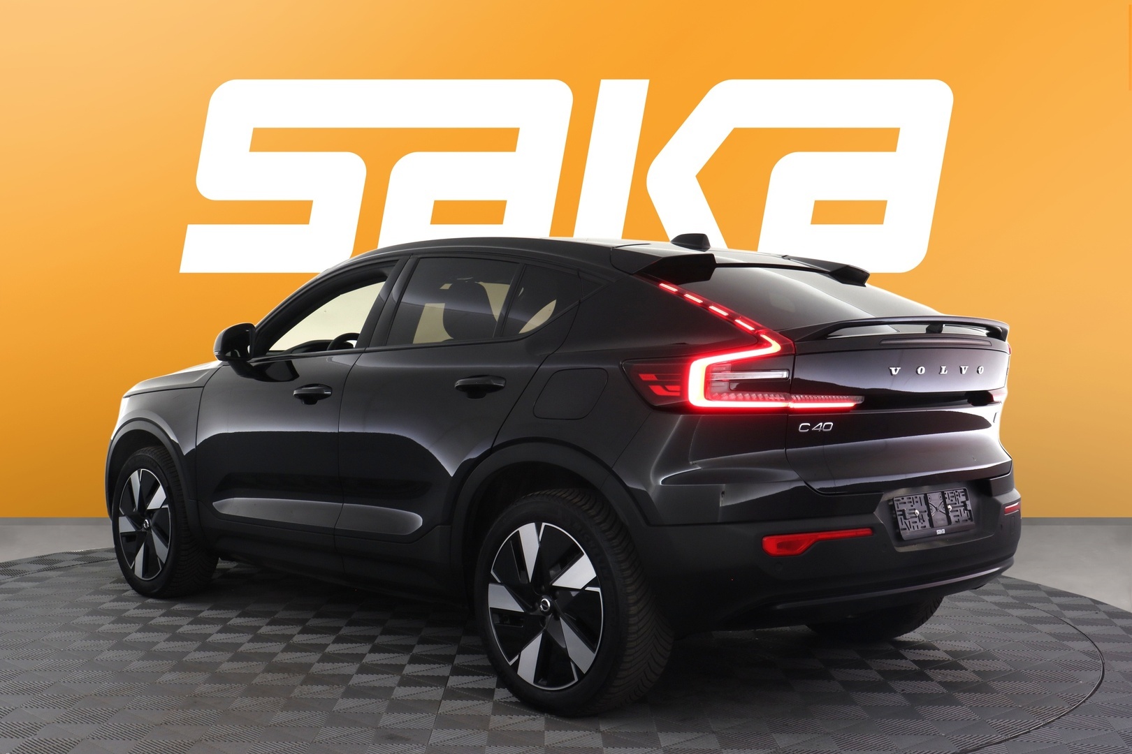 VOLVO C40 2024