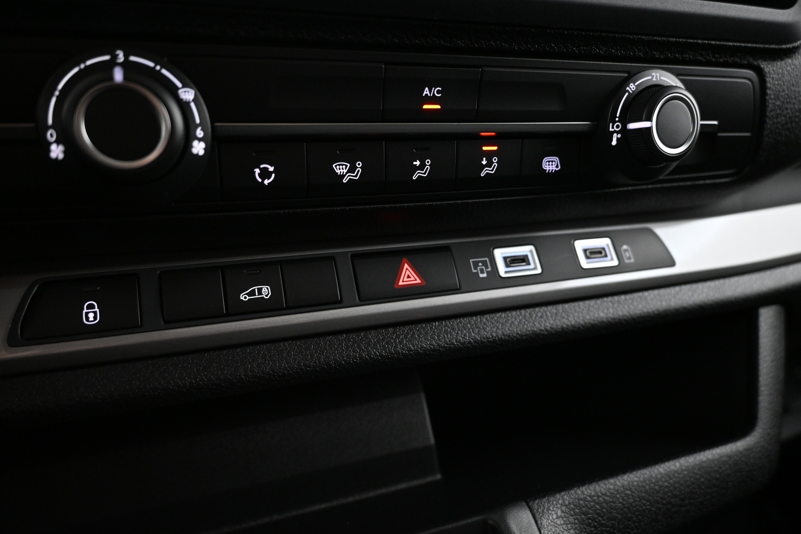 TOYOTA Proace EV 2025